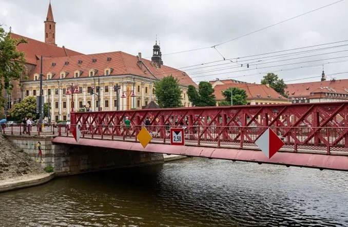 Wrocław. Zabytkowy most Piaskowy do remontu