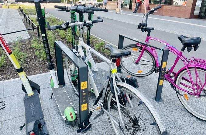 Warszawa: 40-50 tys. zł miesięcznie od operatorów hulajnóg