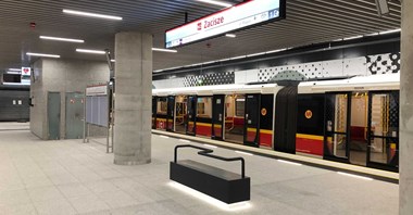 Metro: Oficjalny pociąg na Bródnie. Przygotowania do otwarcia nowych stacji