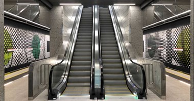 Metro na Bródno: Stacje sterylne – z niewielką dozą koloru (zdjęcia)