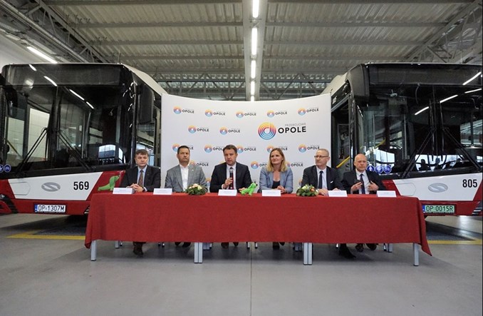 Opole z elektrobusami Solarisa. Jest umowa