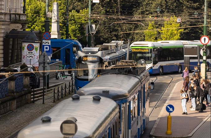 Kraków: Nie będzie podwyżki cen biletów. W zamian ostre cięcia?