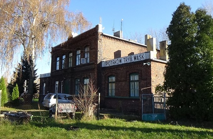 PKP chcą sprzedać dworce dawnej Piotrkowskiej Kolei Dojazdowej