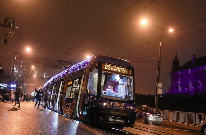 W Warszawie autobusy i tramwaje pojadą częściej 