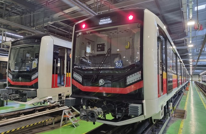 Warszawa: Dotarła ósma Varsovia. Więcej czasu na decyzję ws. opcji