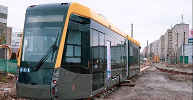 Rumunia: Do Reșițy dotarł pierwszy nowy tramwaj