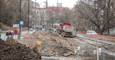Warszawa: Ciepłociąg komplikuje budowę tramwaju do Wilanowa. Co z terminem?