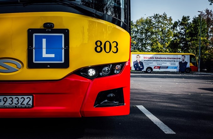 Warszawscy kierowcy MZA skarżą się przed Ratuszem na warunki pracy