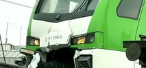 Lokomotywa PKP Intercity najechała na pociąg Kolei Mazowieckich [film]