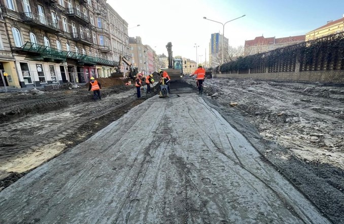 Wrocław. Na Pomorskiej konstruują nowe torowisko