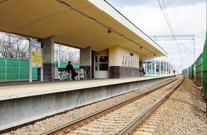 PKP SA z ofertami na remont dworca peronowego w Brwinowie