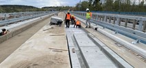 Bydgoszcz. Rozpoczęła się budowa torowiska na nowym moście tramwajowym