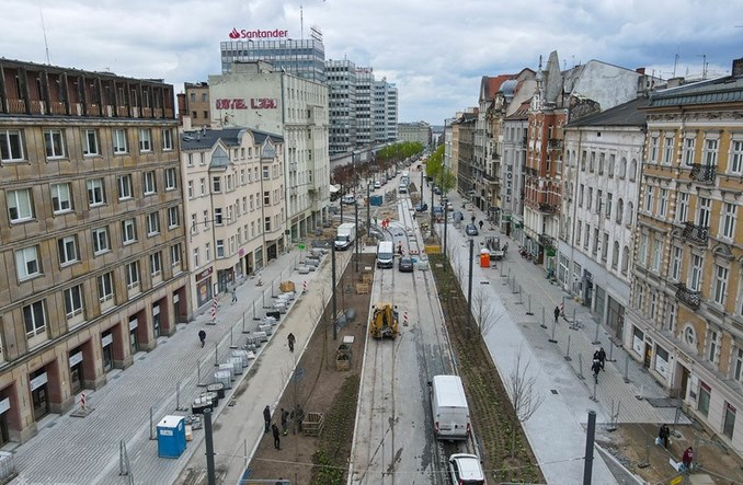 Poznań. Rusza montaż nakładki na ul. Święty Marcin
