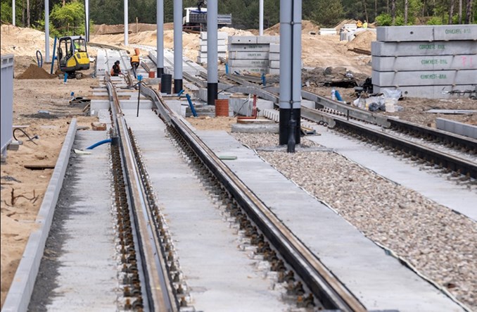 Tramwaj na Jar. Zbliża się montaż skrzyżowania tramwajowo-kolejowego