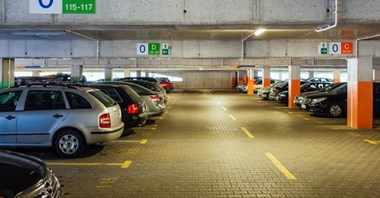 Warszawa: Co dalej z węzłami i parkingami?