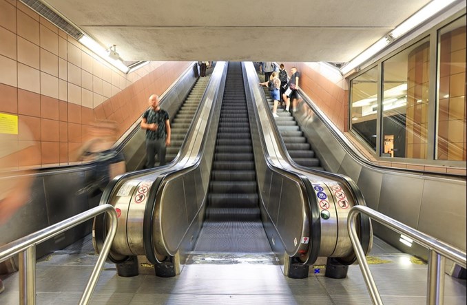 Pracowite wakacje w metrze. Niebawem remont schodów na Centrum