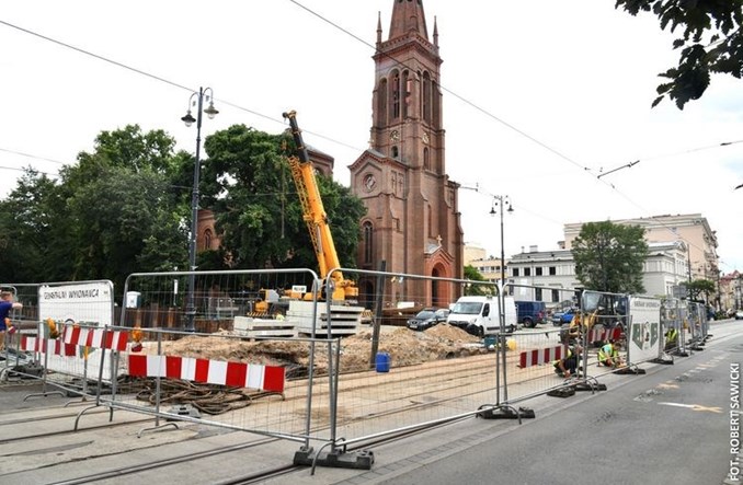 Bydgoszcz. Przystanki wiedeńskie i zbiorniki retencyjne pod torowiskiem