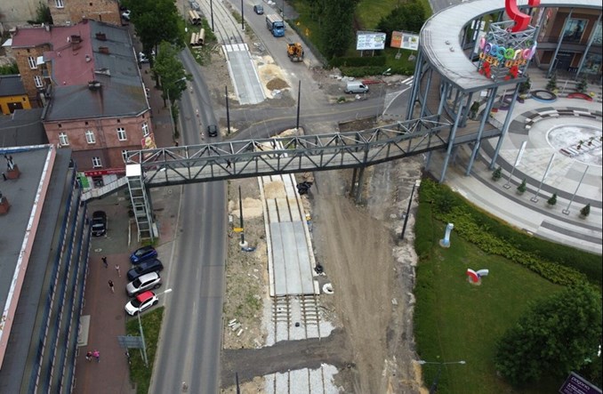 Dąbrowa Górnicza: Zniknęła kładka nad Sobieskiego. W zamian pasy