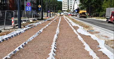 Warszawa: Już 75% torowiska na Gagarina. Wkrótce rozchodnik