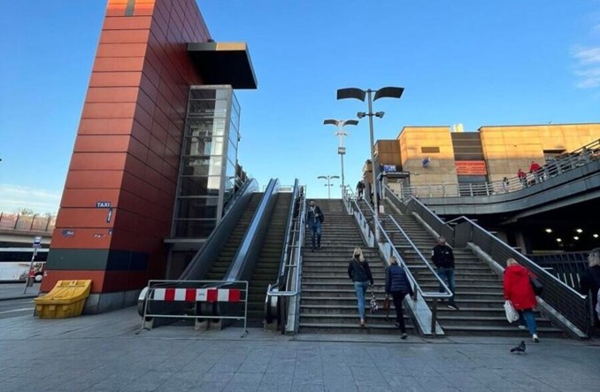 Kraków wreszcie wymieni schody przy dworcu autobusowym. Jest porozumienie