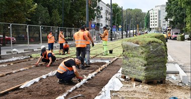  Warszawa: Zazielenia się kolejne torowisko – tym razem na Gagarina