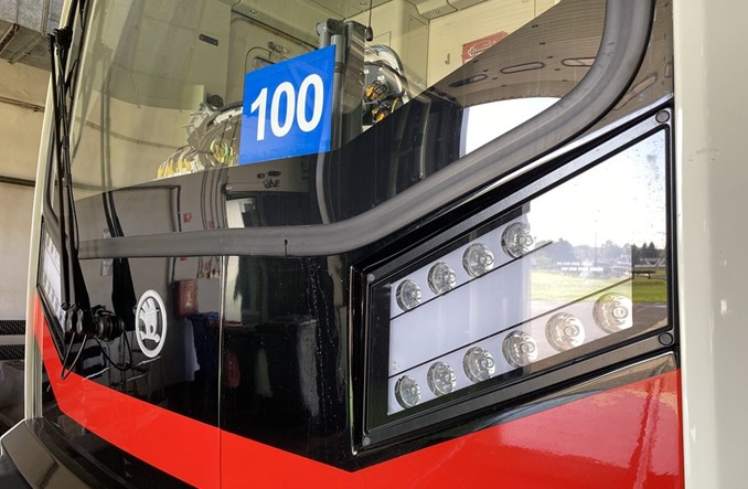 Metro Warszawskie przyjęło setny pociąg w swojej historii