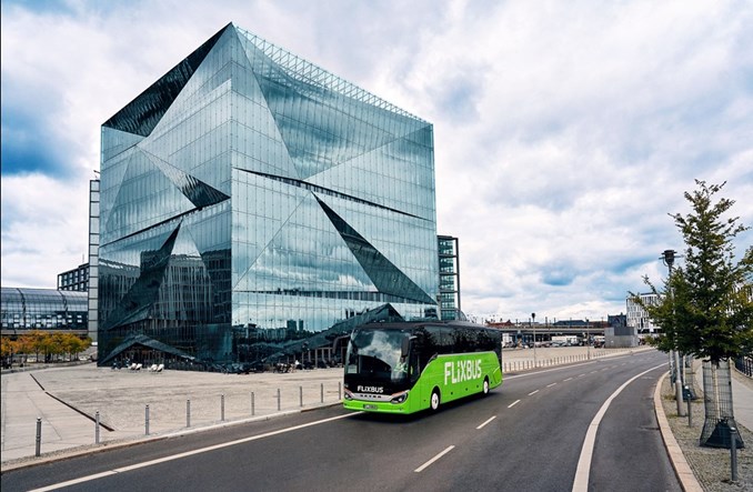 Flix chwali się rekordowymi wynikami za I poł. 2023 r. O połowę więcej pasażerów