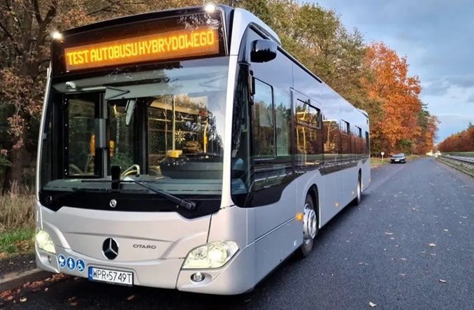 Wrocław testuje autobus hybrydowy na trasie podmiejskiej