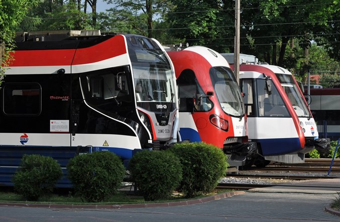 WKD na razie porozumiało się ze związkowcami za 2023 r.  Kolejne rozmowy w 2024 r.