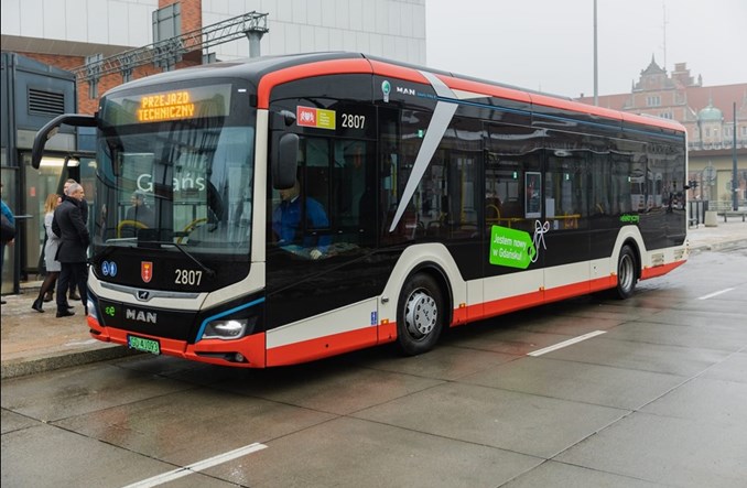 Gdańsk przekonuje: Elektryczne MAN-y radzą sobie już lepiej