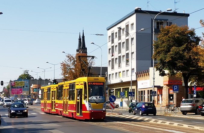 Pabianice: Udany pilotaż linii dowozowej do tramwaju 