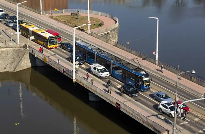Wrocław. Remont mostów Uniwersyteckich. Nowa droga dla pieszych i rowerzystów