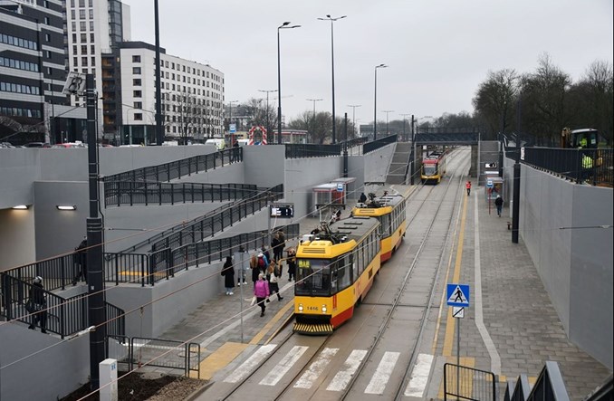 Tramwaje Warszawskie. Czy nowe tramwaje wycofają wysoką podłogę?