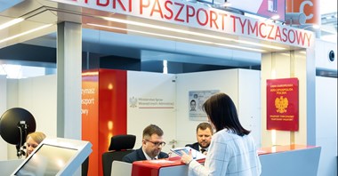 MSWiA: 14 850 paszportów wydanych w ciągu roku na Lotnisku Chopina