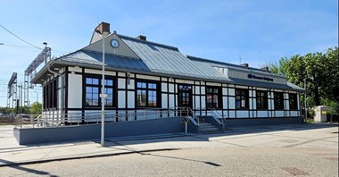 Dworzec kolejowy w Pilawie otwarty dla pasażerów [zdjęcia]