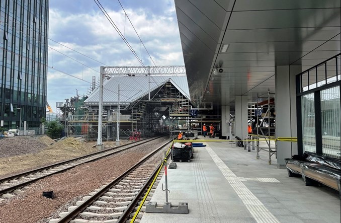 PKP PLK otwierają wszystkie perony na Warszawie Zachodniej. Więcej pociągów przez Centralną i Śródmieście