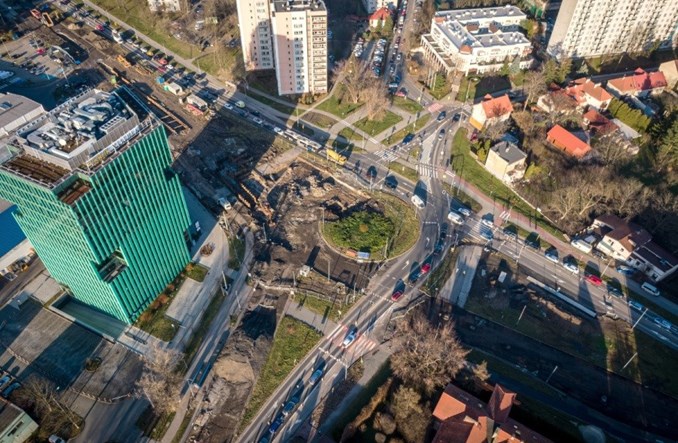 Kraków: Tramwaj do Mistrzejowic. Kontynuowane są prace przy wykopie