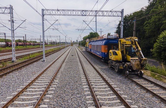 Łódzkie: Przystanki kolejowe przy „Węglówce” czekają na podróżnych