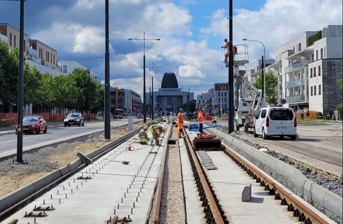 Warszawa: Tramwaj  do Wilanowa nie ruszy we wrześniu. Trzeba poprawić torowisko