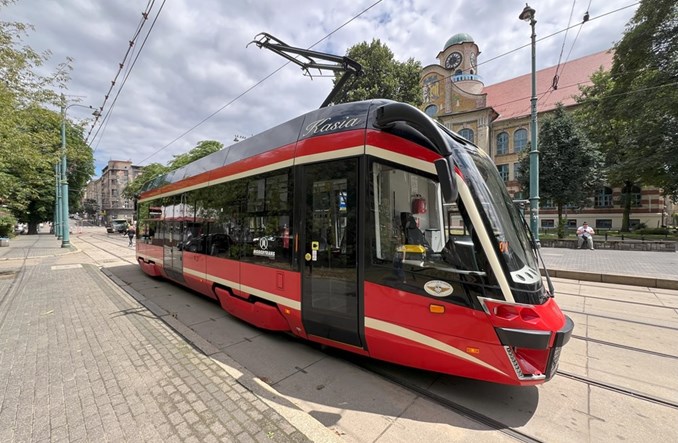 Tramwaje Śląskie z jedną ofertą na krótkie tramwaje