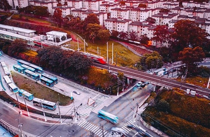 Transport publiczny a wartość nieruchomości