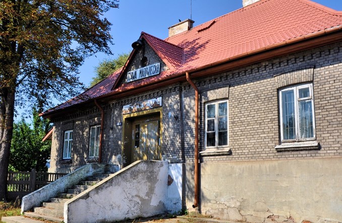 Rawa Maz.: Powiat zleci remont dworca wąskotorówki