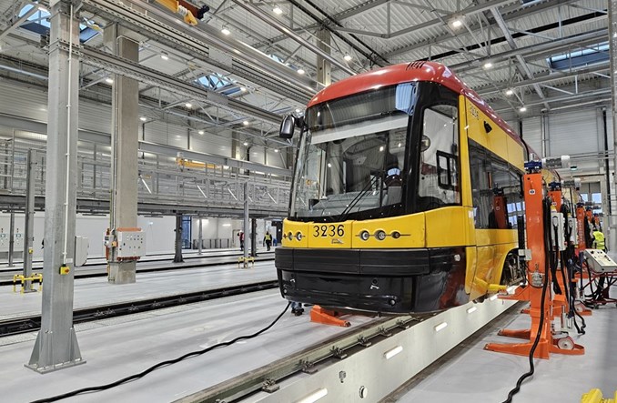 Warszawskie tramwaje na niezawodnym i bezpiecznym zasilaniu