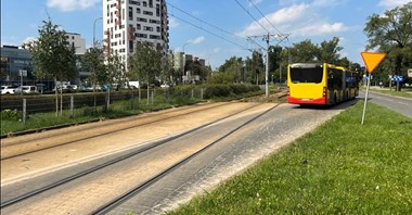 Wrocław. Na Bardzkiej powstaje brakujący odcinek trasy autobusowo-tramwajowej