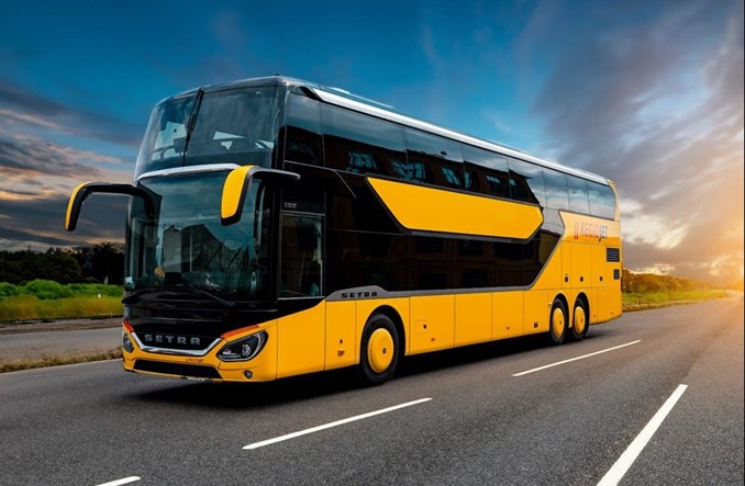 Pijany kierowca autobusu RegioJet uciekał przed policją