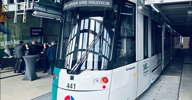   Stadler dostarczył pierwszy nowy tramwaj dla Poczdamu