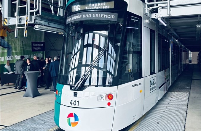  Stadler dostarczył pierwszy nowy tramwaj dla Poczdamu