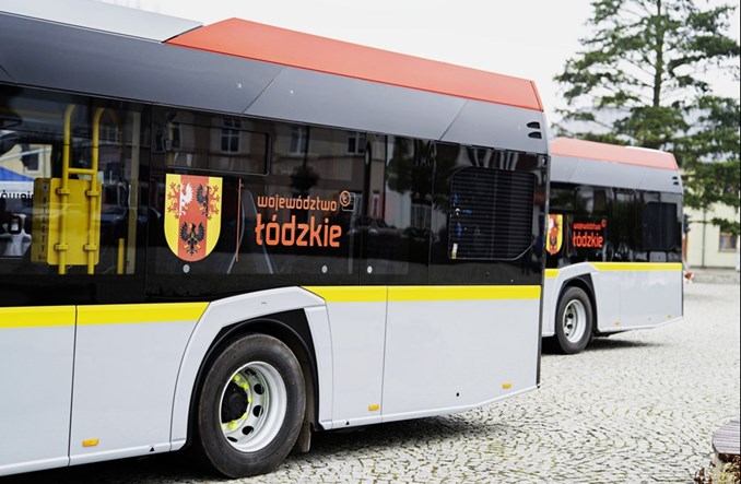 Powiat łaski: Transport na barkach województwa i gmin 