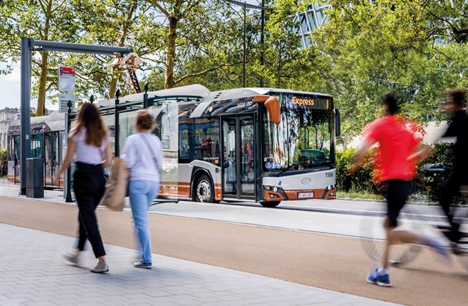 MZA Warszawa: KIO anulowało umowę z Solarisem na 50 autobusów