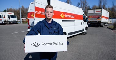 Poczta Polska zapowiada duże zmiany. Koniec z pracą kurierów na etacie?